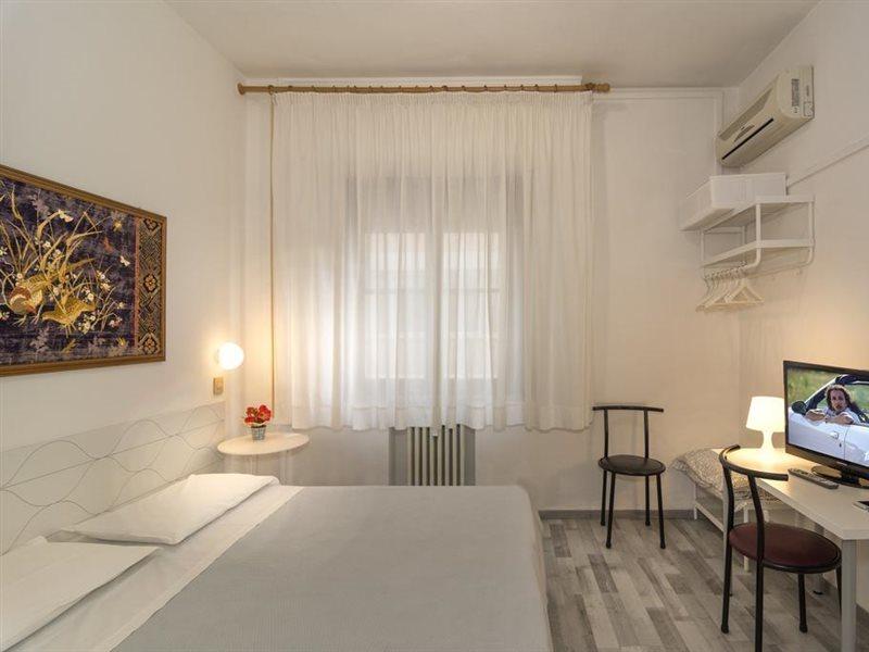 Hotel Cecile Пиза Екстериор снимка