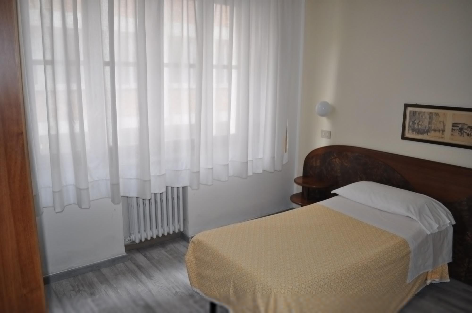 Hotel Cecile Пиза Екстериор снимка