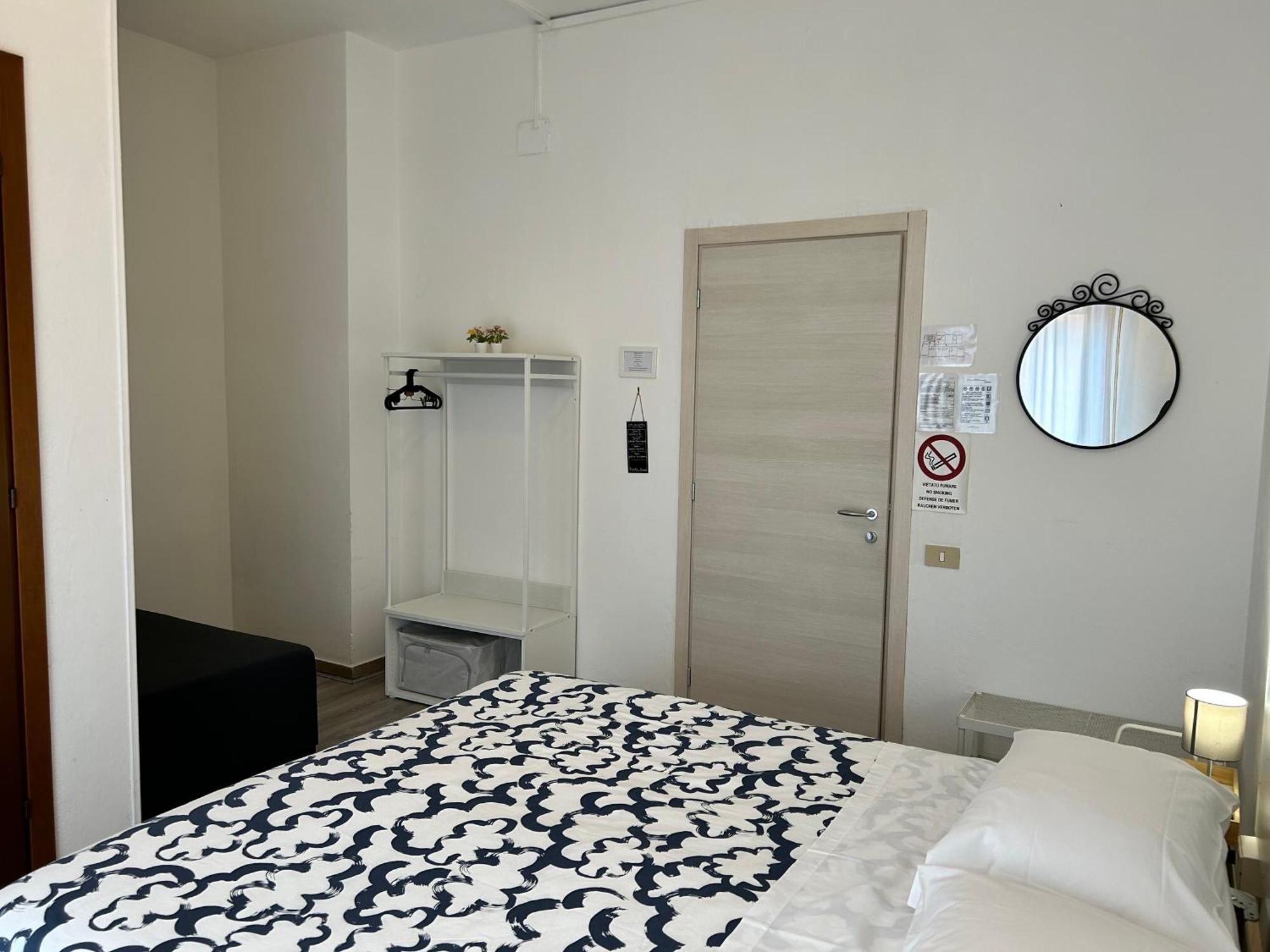 Hotel Cecile Пиза Екстериор снимка
