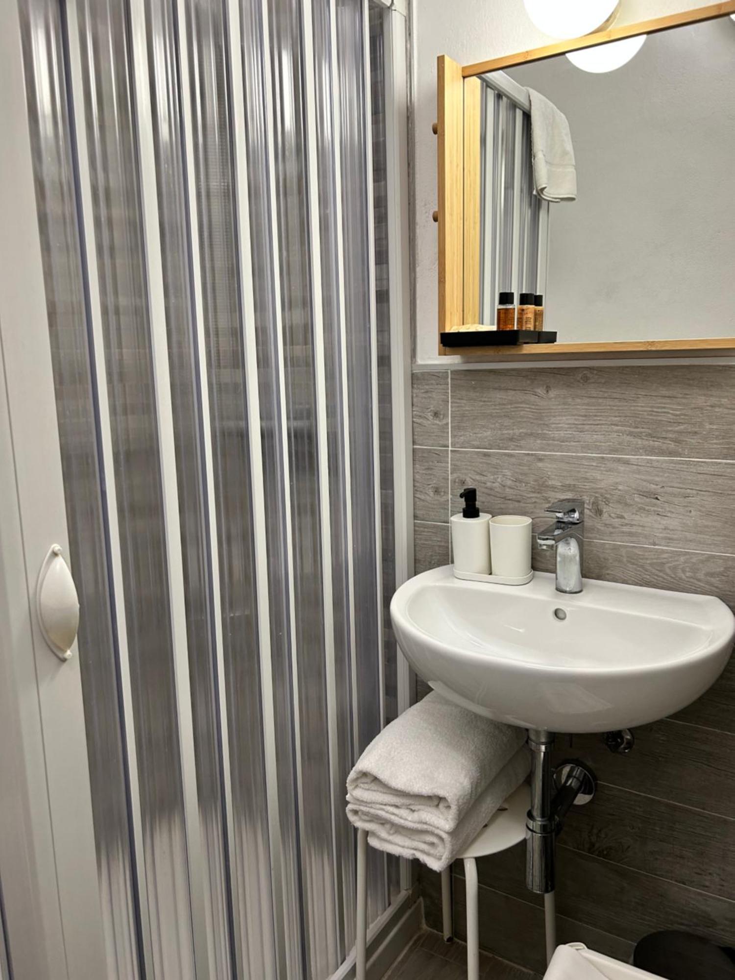 Hotel Cecile Пиза Екстериор снимка