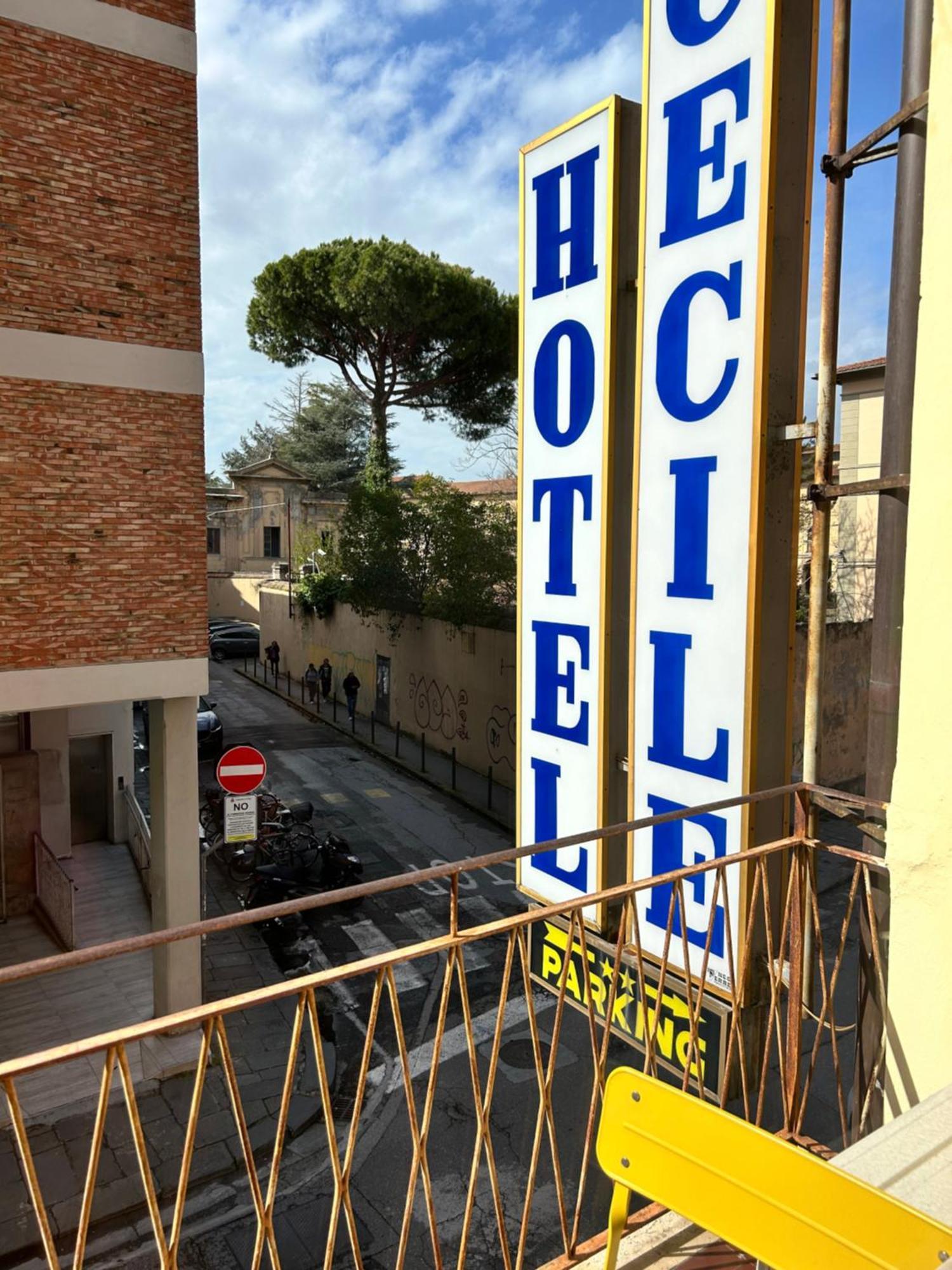 Hotel Cecile Пиза Екстериор снимка