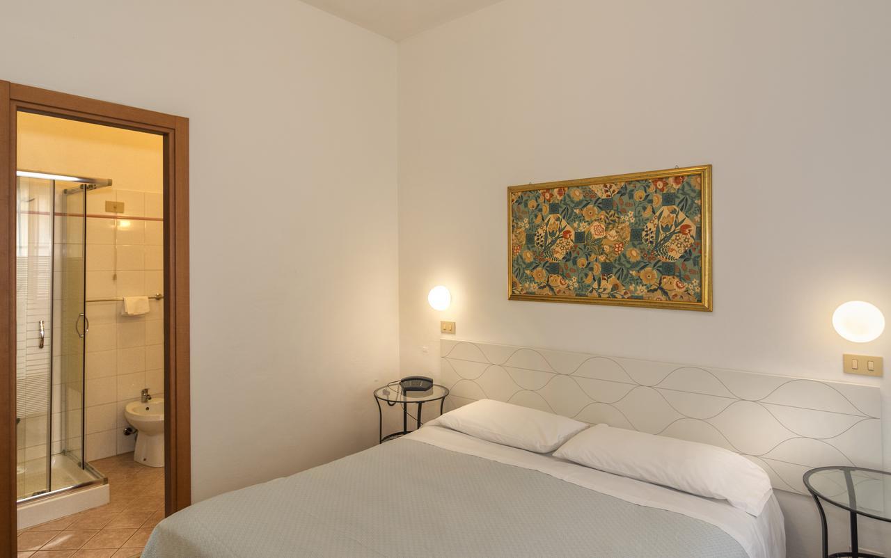 Hotel Cecile Пиза Екстериор снимка